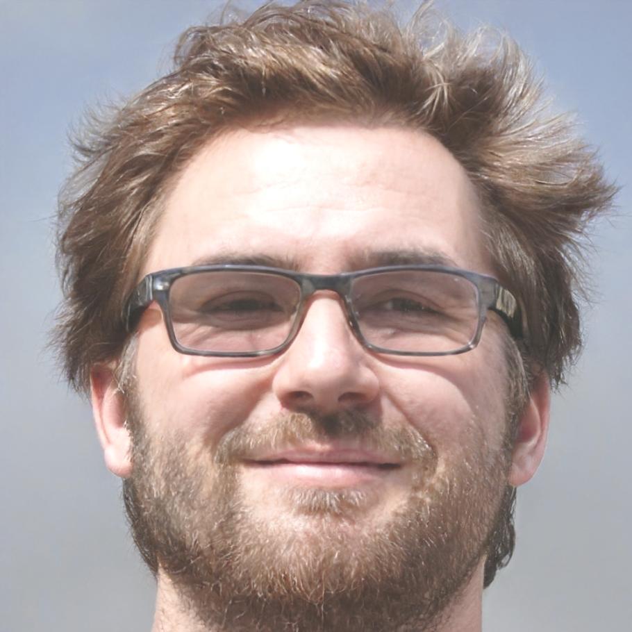 Eliseo Montserrat, analista financiero senior